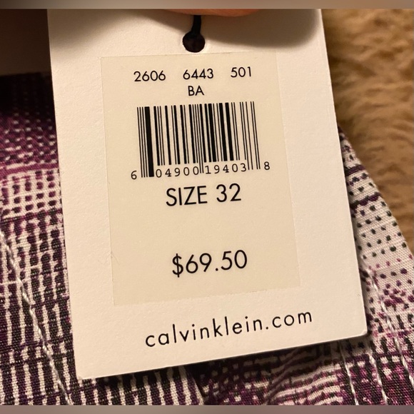 BNWT Size 32 Calvin Klein men’s shorts with belt - Picture 6 of 12